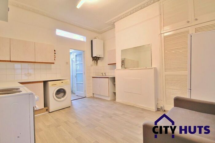 1 Bedroom Flat To Rent In Ravenstone Road, London, N8
