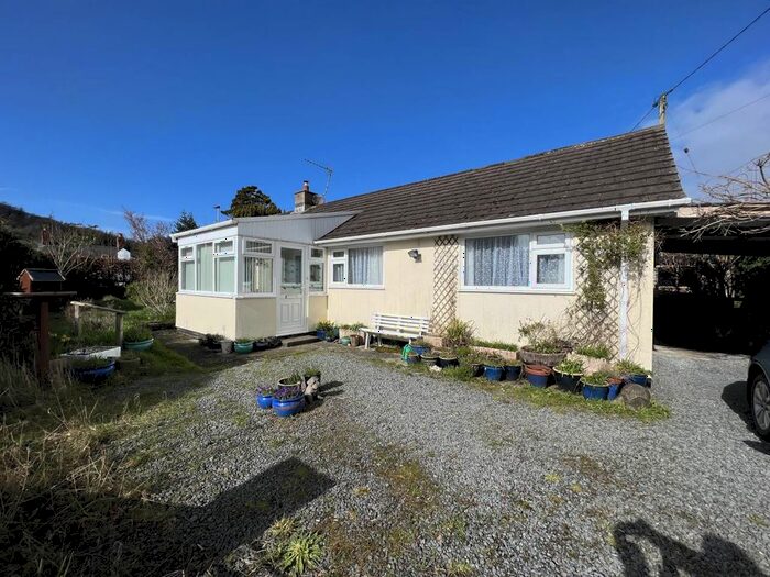 3 Bedroom Bungalow For Sale In Anwylfa, Talybont, Ceredigion, SY24