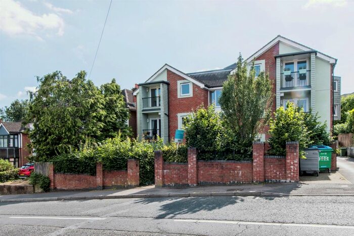 2 Bedroom Flat To Rent In Spring Road, Southampton, SO19