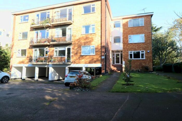 2 Bedroom Flat To Rent In Copers Cope Road, Beckenham BR3