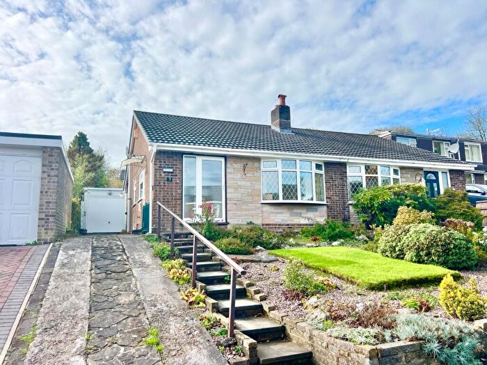 2 Bedroom Bungalow For Sale In Layfield Close, Tottington, Bury, Greater Manchester, BL8