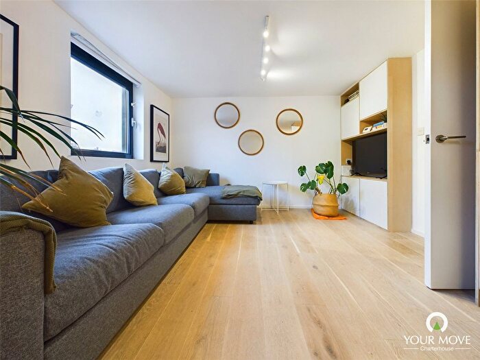 2 Bedroom Flat To Rent In King Street, Margate, Kent, CT9