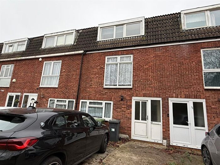3 Bedroom Terraced House To Rent In Bairstow Close, Borehamwood, WD6