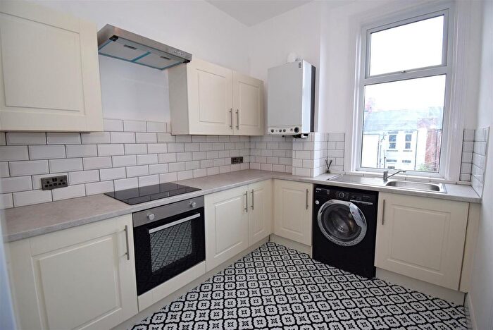 2 Bedroom Flat For Sale In Stanhope Road, South Shields, NE33