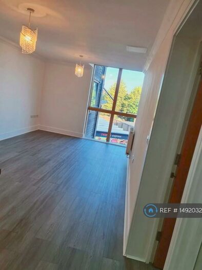 2 Bedroom Flat To Rent In Innova Court, Croydon, CR0