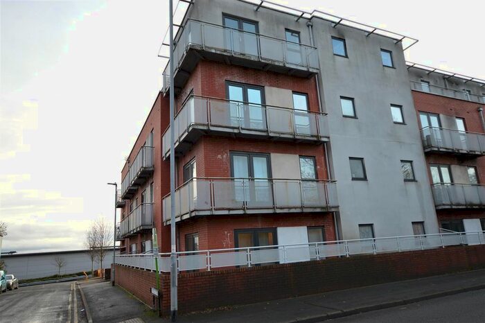 1 Bedroom Flat To Rent In Palace Court, Off Wardle Street, Tunstall, Stoke-On-Trent ST6