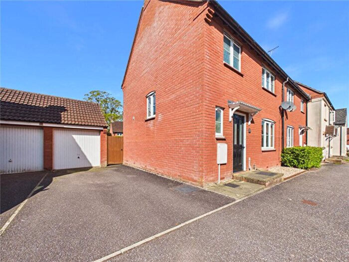 3 Bedroom End Of Terrace House For Sale In Hawks Drive, Tiverton, Devon, EX16