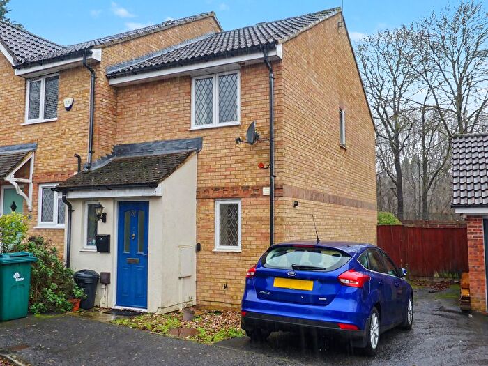2 Bedroom Terraced House For Sale In Holder Road, Crawley, RH10