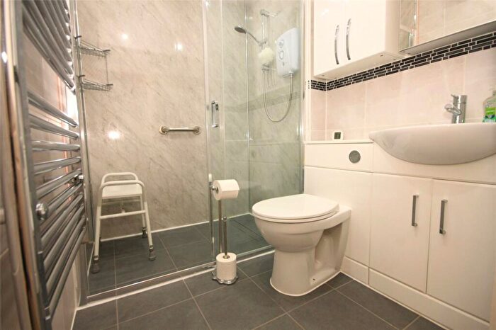 2 Bedroom Apartment For Sale In Sycamore Court, Stilemans, Wickford, Essex, SS11