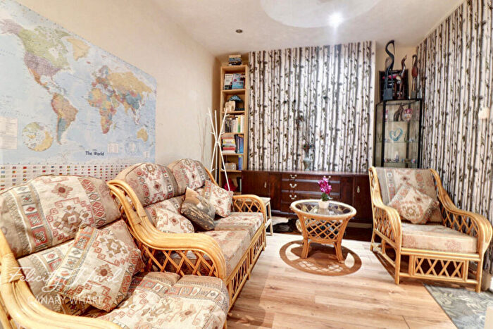 3 Bedroom Terraced House To Rent In Cahir Street, London, E14