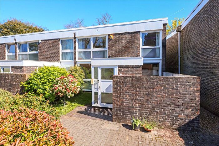 4 Bedroom Terraced House To Rent In Brackley, Weybridge, Surrey, KT13