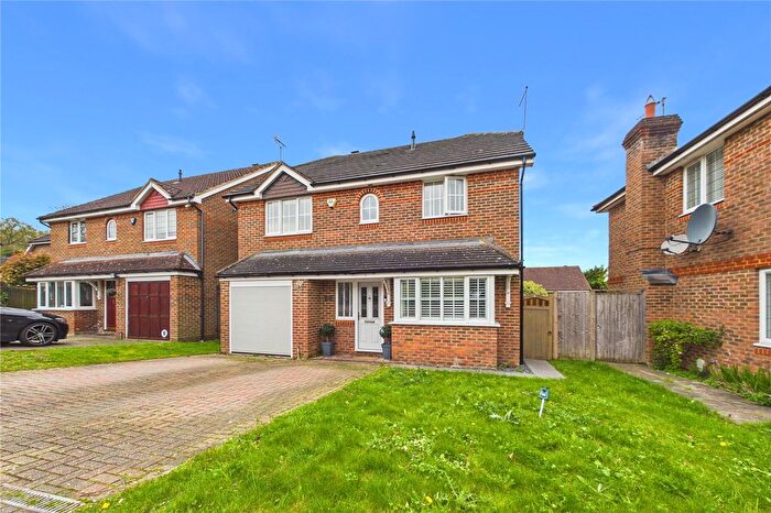 4 Bedroom Detached House For Sale In Woodcock Court, Three Mile Cross, Reading, RG7
