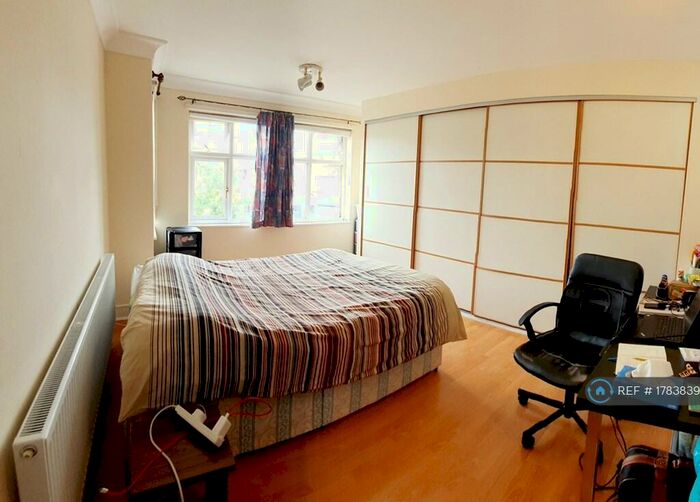 3 Bedroom Semi-Detached House To Rent In Gloucester Road, Harrow, HA1