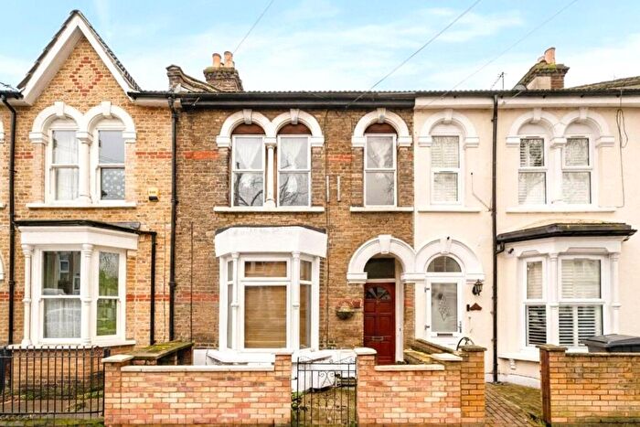 1 Bedroom Flat To Rent In Hazelwood Road, London, E17