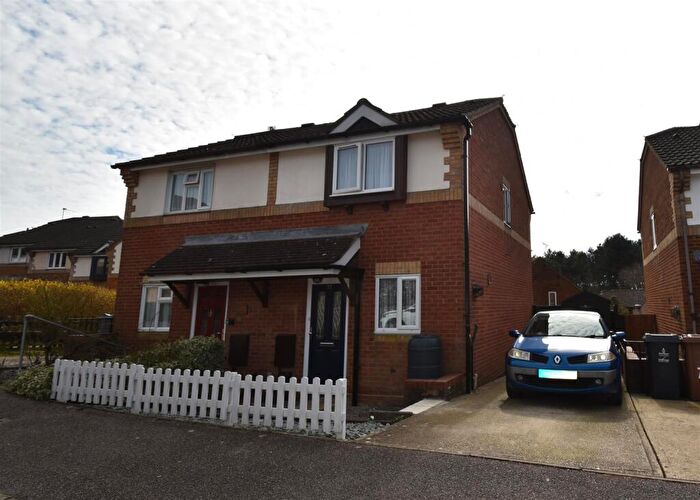 2 Bedroom Terraced House To Rent In Wheatlands, Stevenage, SG2
