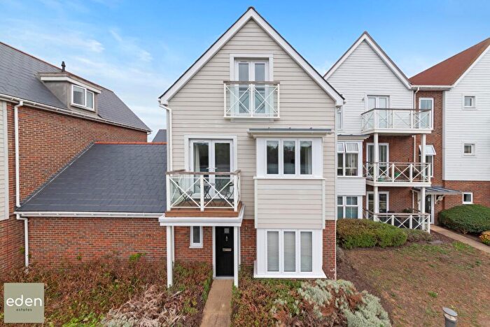 4 Bedroom House For Sale In Twelve Acres Road, Snodland, ME6