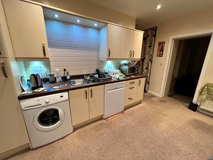 2 Bedroom Flat To Rent In King John Terrace, Heaton, Newcastle Upon Tyne, NE6