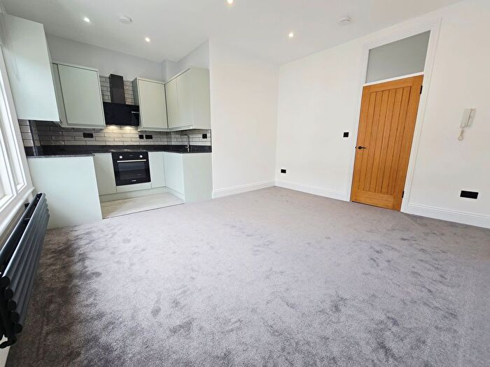 2 Bedroom Flat To Rent In Marlborough Road, London, N19