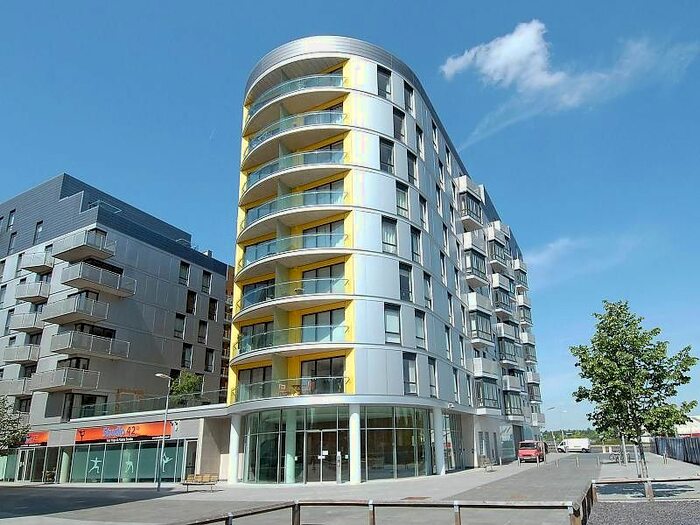 2 Bedroom Flat To Rent In Hayward, Reading, RG1