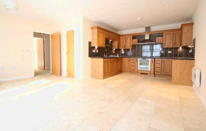 2 Bedroom Flat To Rent In Peoples Place, Banbury, Oxon, OX16