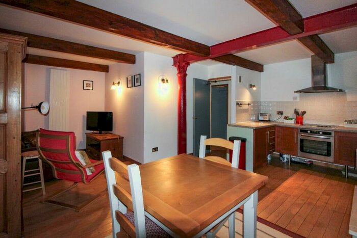 2 Bedroom Apartment To Rent In Model Lodging House, Salford, M3