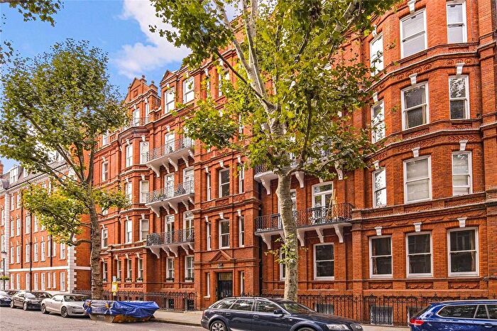 3 Bedroom Flat For Sale In Earl's Court Square, SW5