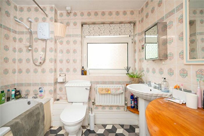 3 Bedroom Terraced House For Sale In Whitecroft, St. Albans, Hertfordshire, AL1