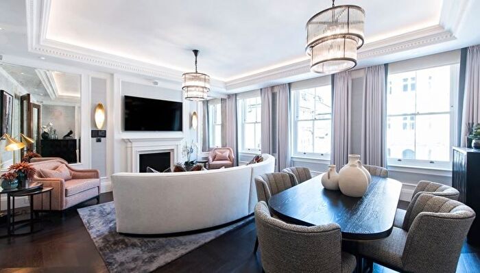 2 Bedroom Flat To Rent In Prince Of Wales Terrace, Kensington, London, W8
