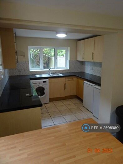 5 Bedroom Semi-Detached House To Rent In Northcote Road, Bournemouth, BH1