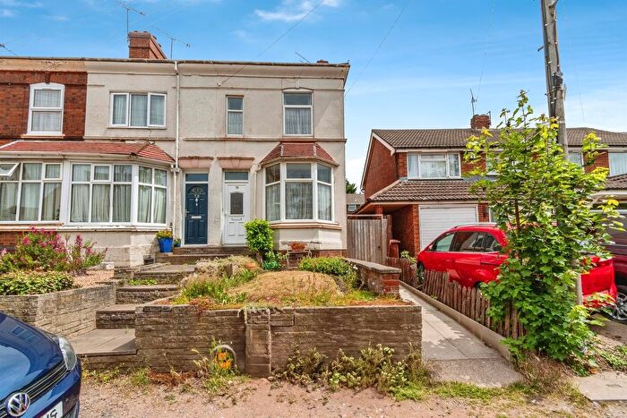 3 Bedroom End Of Terrace House For Sale In Follyhouse Lane, Walsall, WS1
