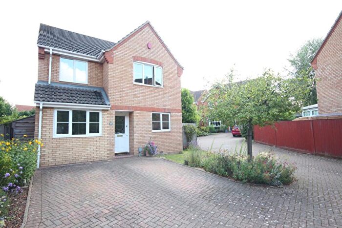 4 Bedroom Detached House To Rent In Priory Gate, Shefford, SG17