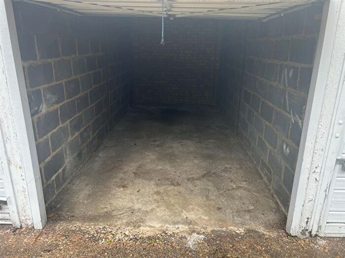 Warehouse To Rent In South Park Road, London, SW19