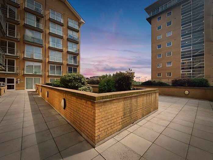 2 Bedroom Flat To Rent In Bedfont Lane, Feltham, TW13