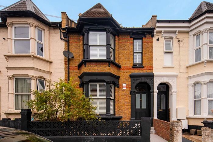 5 Bedroom Detached House For Sale In Sach Road, London, E5