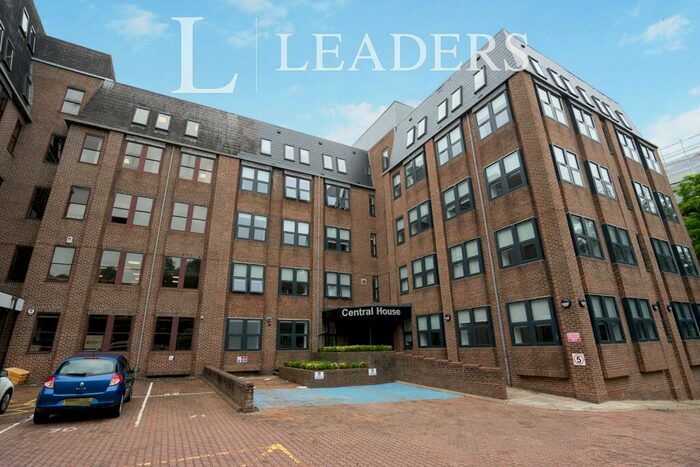 1 Bedroom Flat To Rent In Central House, Perrymount Road, RH16