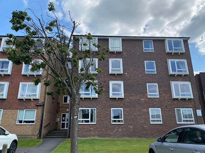 1 Bedroom Flat To Rent In Frobisher Court, Station Approach, Cheam, SM2