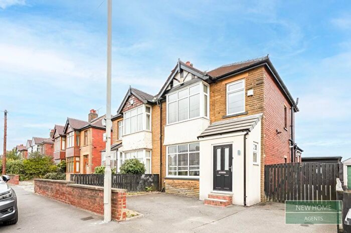 3 Bedroom Semi-Detached House For Sale In Leeds Road, Dewsbury, WF12