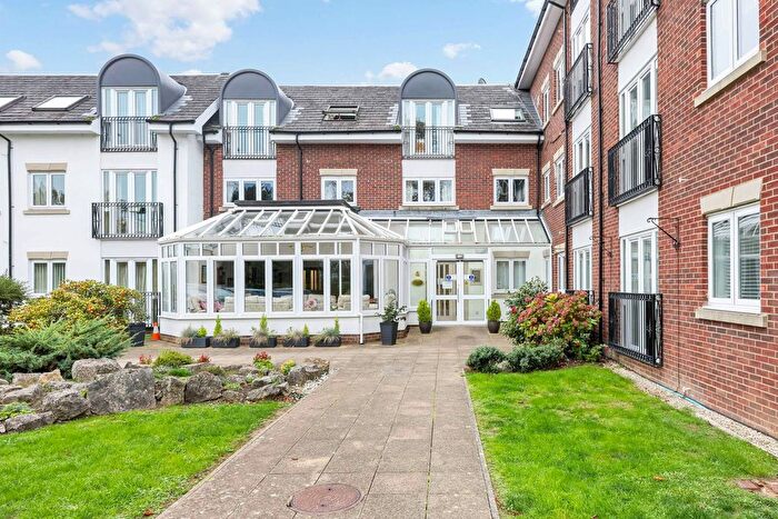 2 Bedroom Flat For Sale In Lansdown Road, Cheltenham, GL51