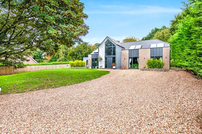 5 Bedroom Detached House For Sale In Grosvenor Road, Medstead, GU34