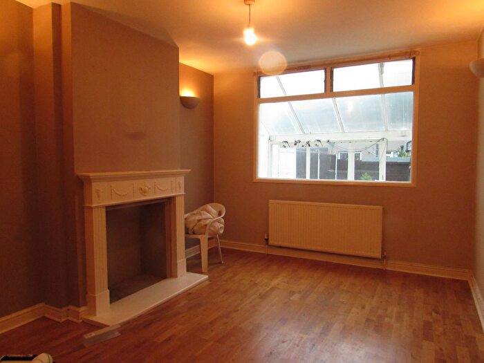 3 Bedroom Terraced House To Rent In Heath Road, Romford, RM6