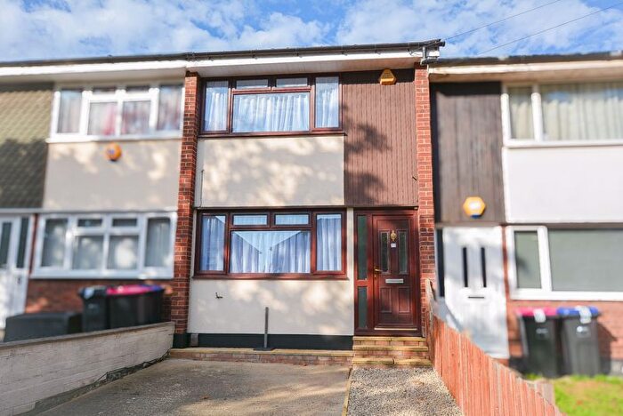2 Bedroom Terraced House For Sale In Northville Drive, Westcliff-On-Sea, SS0