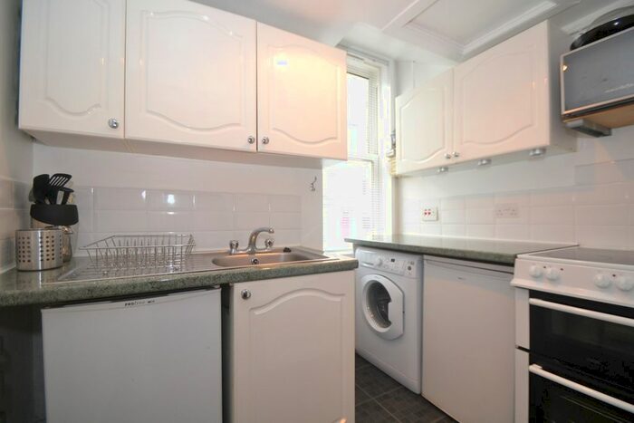 1 Bedroom Flat To Rent In Meadowbank, Meadowbank, Edinburgh, EH8