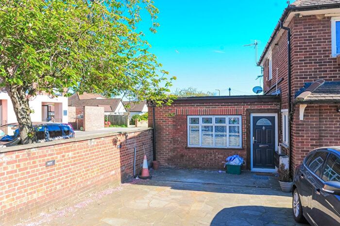 2 Bedroom Flat To Rent In Station Approach, South Ruislip, HA4