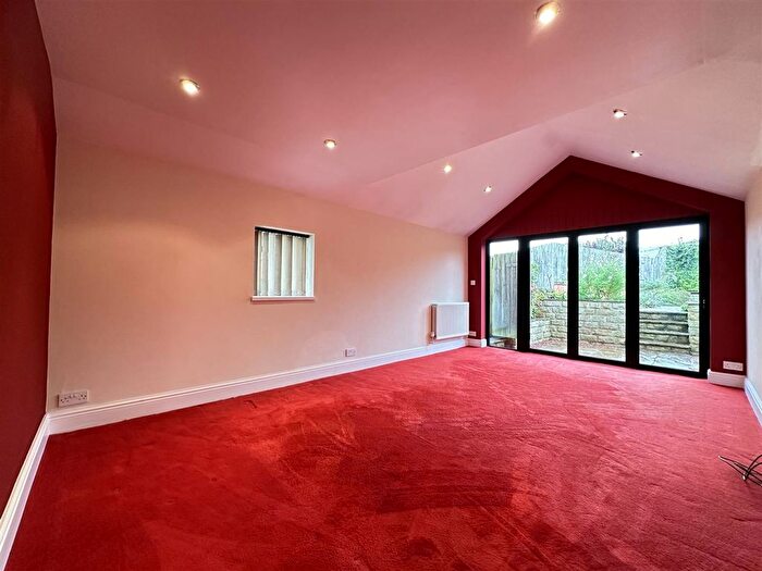 4 Bedroom Detached House For Sale In Main Street, Flixton, YO11
