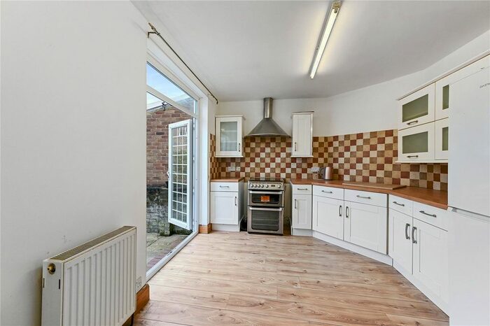 3 Bedroom Terraced House To Rent In Willow Way, Leagrave, Luton, Bedfordshire LU3