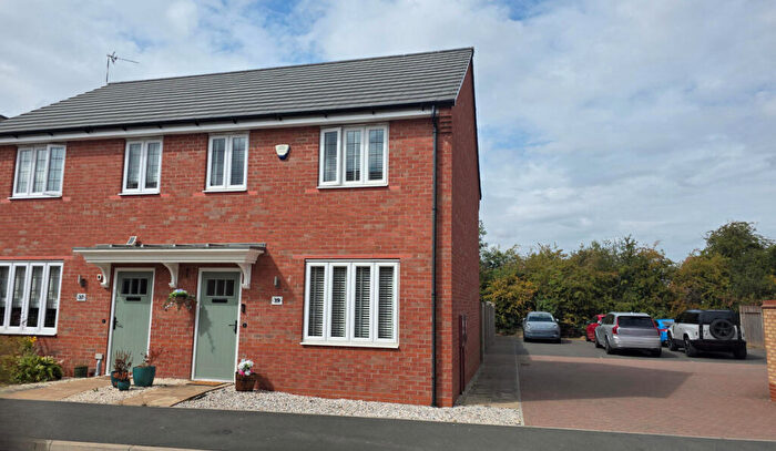 3 Bedroom Semi-Detached House For Sale In Moorhen Grove, Southam, CV47