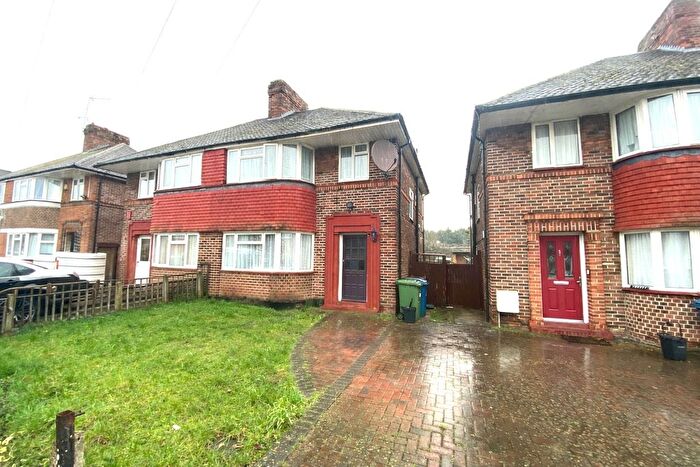 3 Bedroom Semi Detached House To Rent In Cheyneys Avenue, Edgware, Greater London, HA8