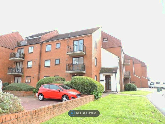 1 Bedroom Flat To Rent In Ferry Road, Eastney, PO4