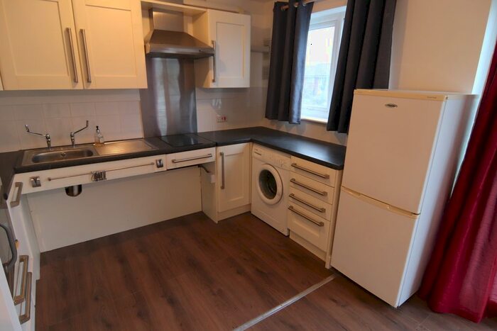1 Bedroom Flat To Rent In Coleridge Way, Orpington BR6