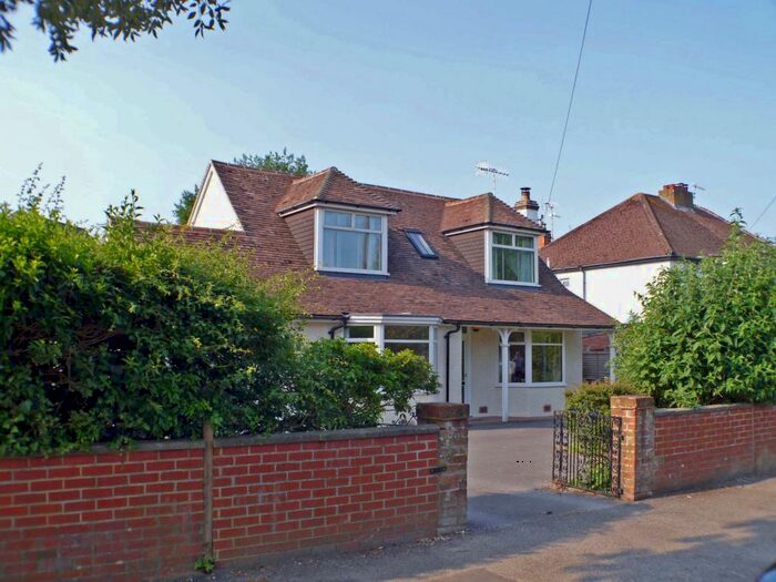 3 Bedroom Detached Bungalow To Rent In Westgate, Chichester, PO19